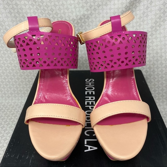 Shoe republic LA GAL pink gold platform heels - Picture 2 of 15
